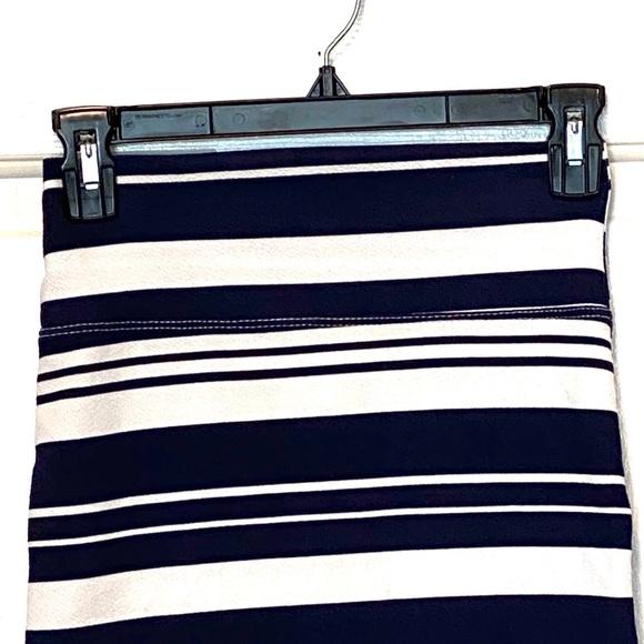 I’m in love with Derek pencil skirt S 491 - Picture 3 of 5